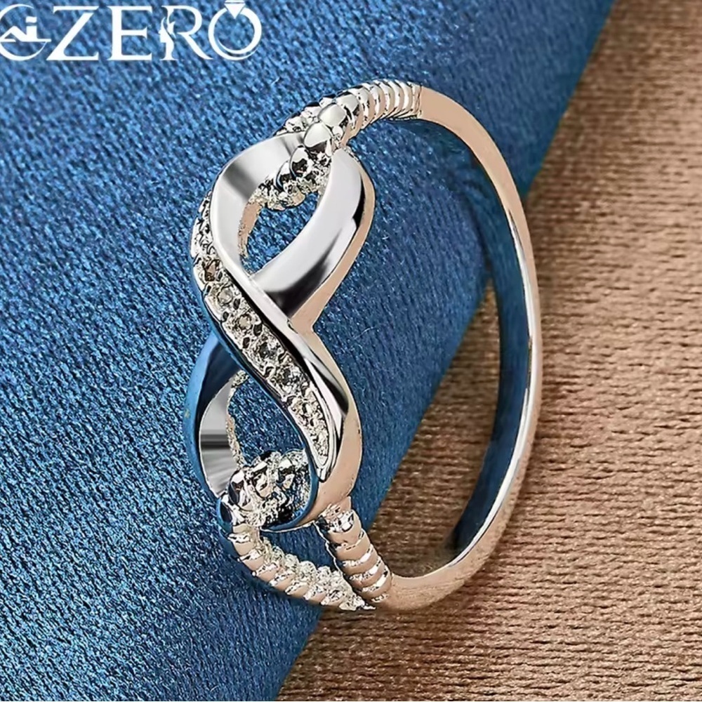 S925 Silver Zircon 8-Shape Ring. - Picture 3 of 6